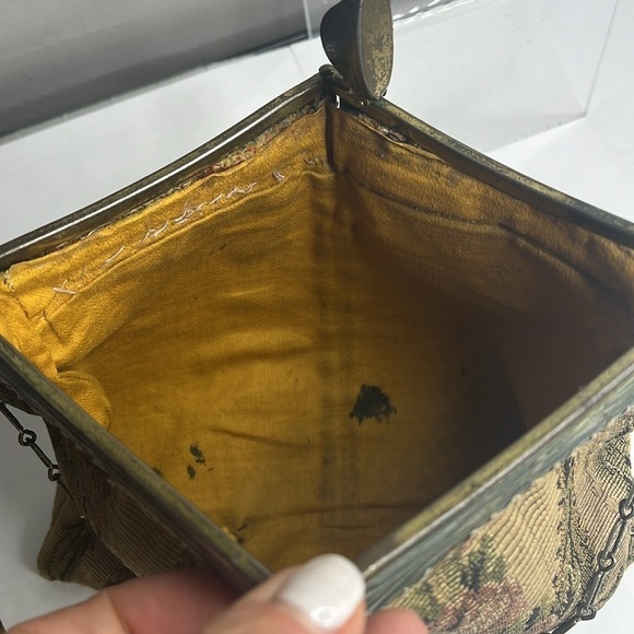 Vintage Antique French Dutch Needlepoint Tapestry Top Frame Bag - Picture 13 of 13